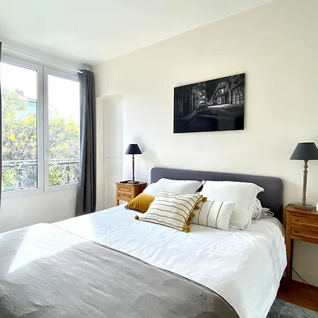 Apartment Lesparisnormands - Le Duplex De La Reine, Proche Parc Des Expositions Porte De Versailles Et Tour Eiffel Boulogne-Billancourt