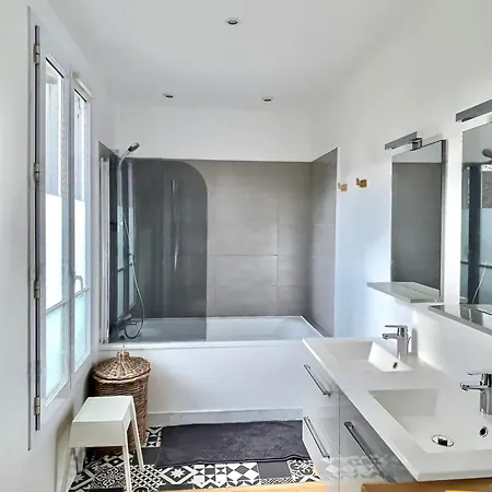 Lesparisnormands - Le Duplex De La Reine, Proche Parc Des Expositions Porte De Versailles Et Tour Eiffel Apartment *